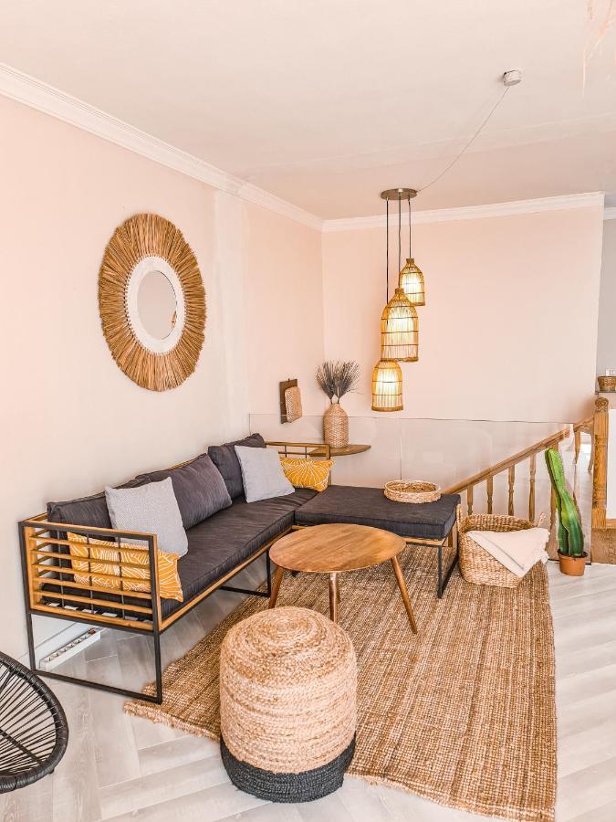 Oceanview Boutique House, 125 Sqm, Parking, Sunset Rooftop أذيخي المظهر الخارجي الصورة